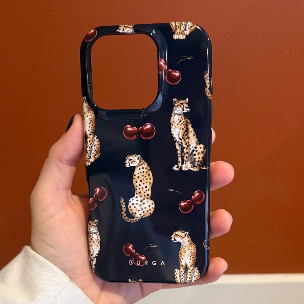 Burga iphone16 pro case